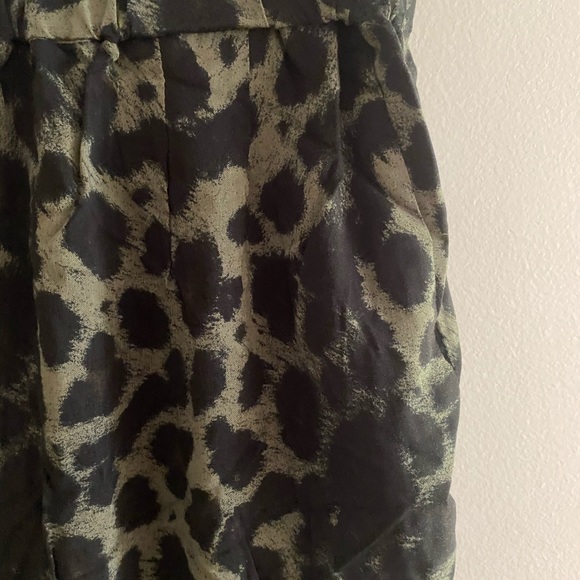 High waisted khaki and black leopard pant - Picture 3 of 5